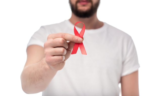 Ministério da Saúde lança campanha para conter avanço de HIV em homens