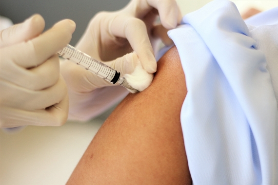 SES promove vacinação contra a gripe e febre amarela na Central do Brasil