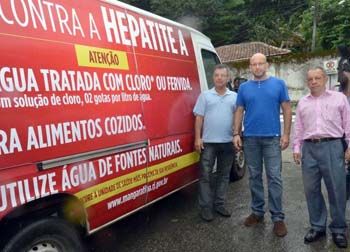 Secretário Sérgio Côrtes acompanha trabalho de contenção de hepatite A em Mangaratiba