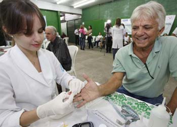 No dia de combate à Hipertensão Arterial, IECAC faz 90 atendimentos