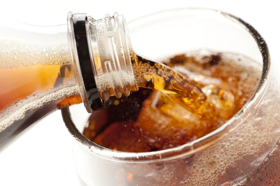 Refrigerantes estão entre os alimentos mais consumidos por adolescentes