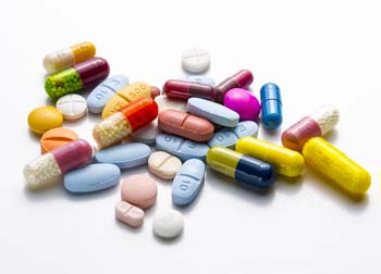 Interação medicamentosa: os riscos de se medicar sem orientação