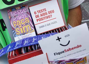 Mutirão de testagem rápida de Aids faz 575 exames em dois dias 