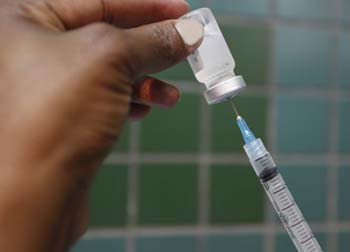 Governo do RJ decide prorrogar campanha de vacinação contra gripe em todo estado