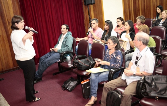 Secretaria de Saúde faz reunião com municípios para orientações sobre vacinação de febre amarela