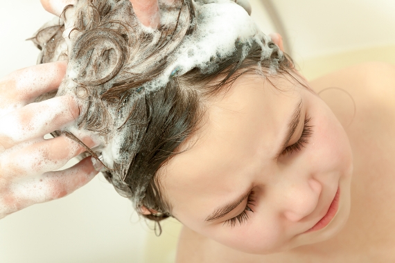 Cosméticos para crianças devem ter qualidade atestada pelos fabricantes 